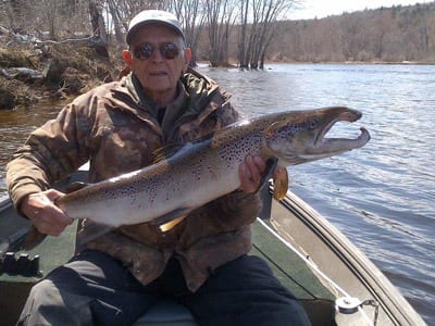 Hoot Smith with a 40 inch hook bill salmon